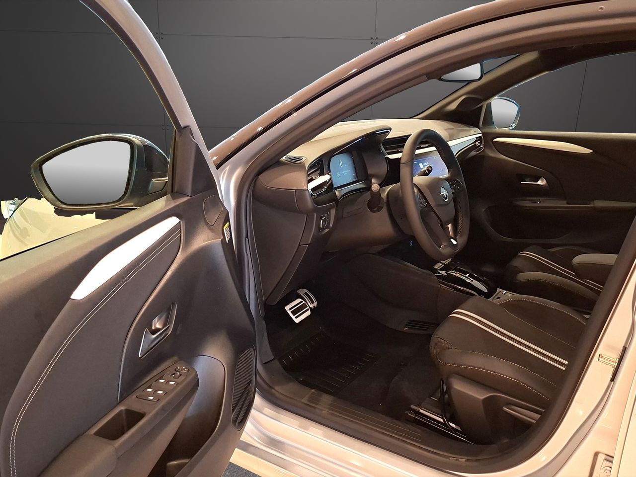 Opel Corsa 1.2T XHLHybrid 81kW GS eDCT - Foto 42