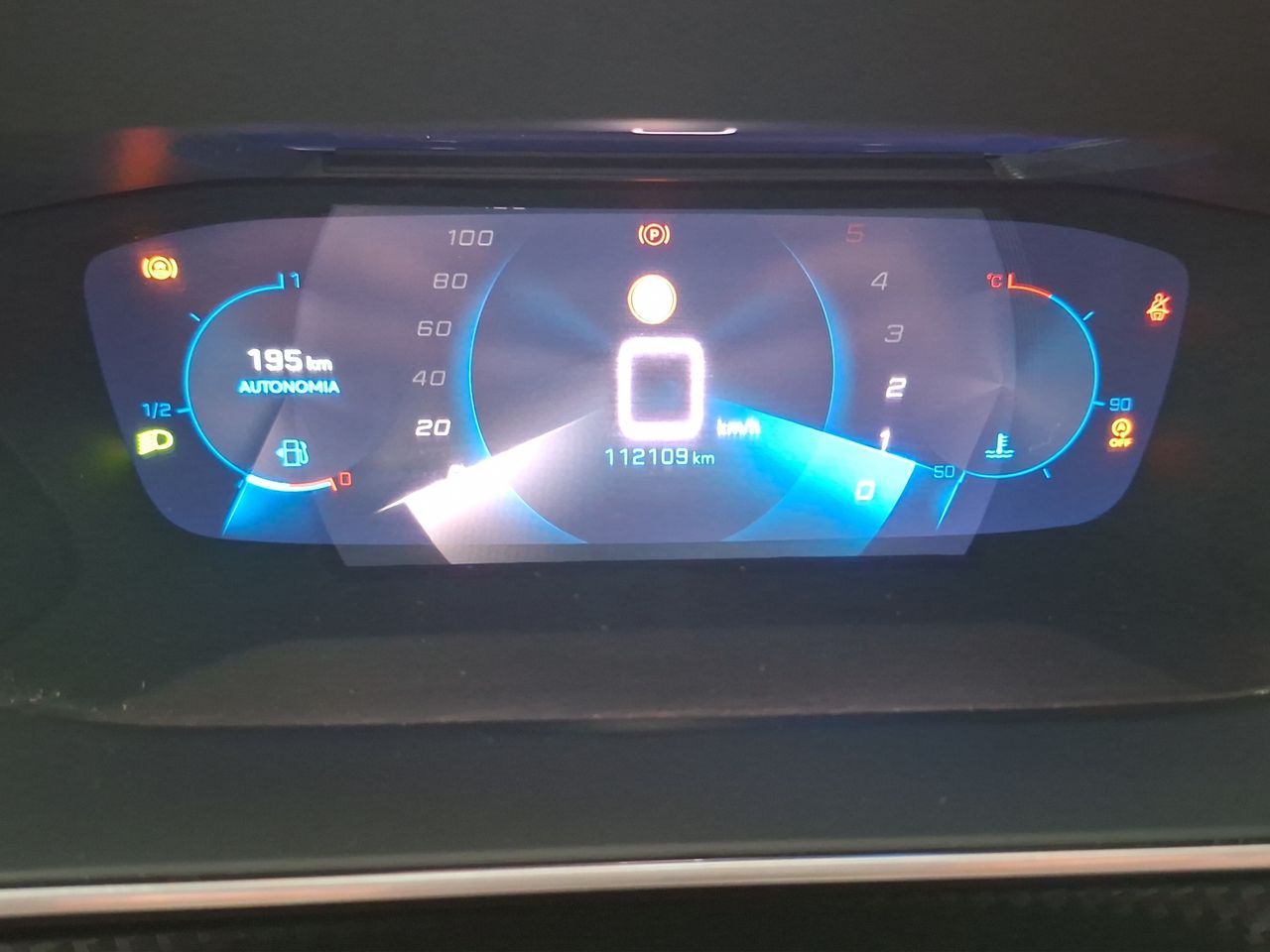 Peugeot 2008 Allure Pack BlueHDI 81kW (110CV) - Foto 17