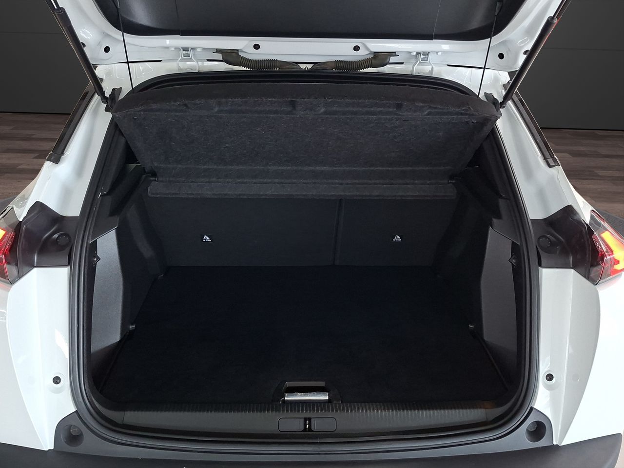 Peugeot 2008 Allure Pack BlueHDI 81kW (110CV) - Foto 22