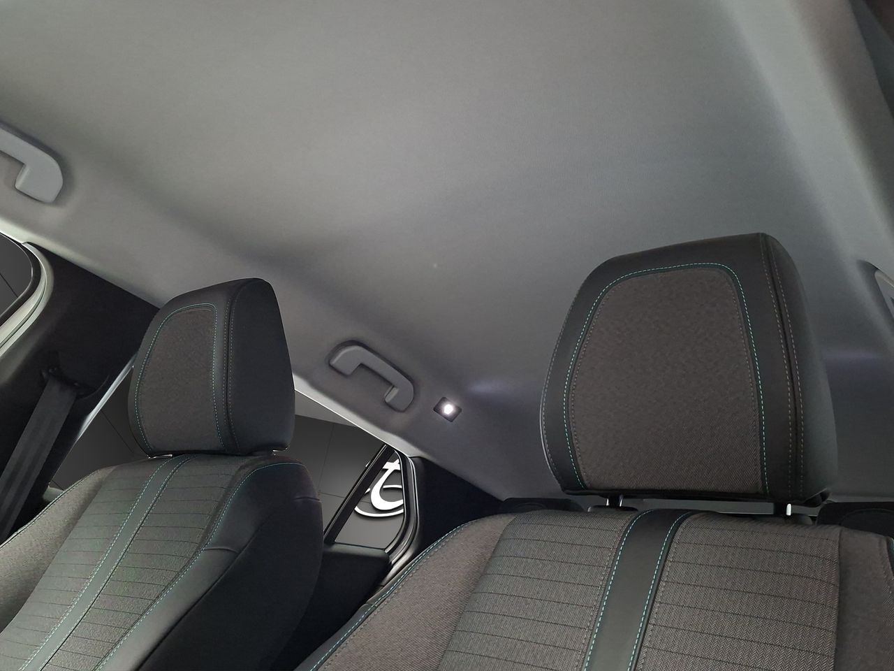 Peugeot 2008 Allure Pack BlueHDI 81kW (110CV) - Foto 15