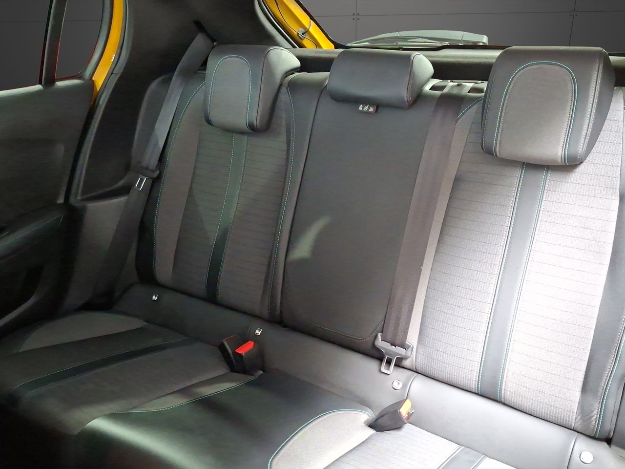 Peugeot 208 BlueHDi 73kW (100CV) Allure Pack - Foto 14