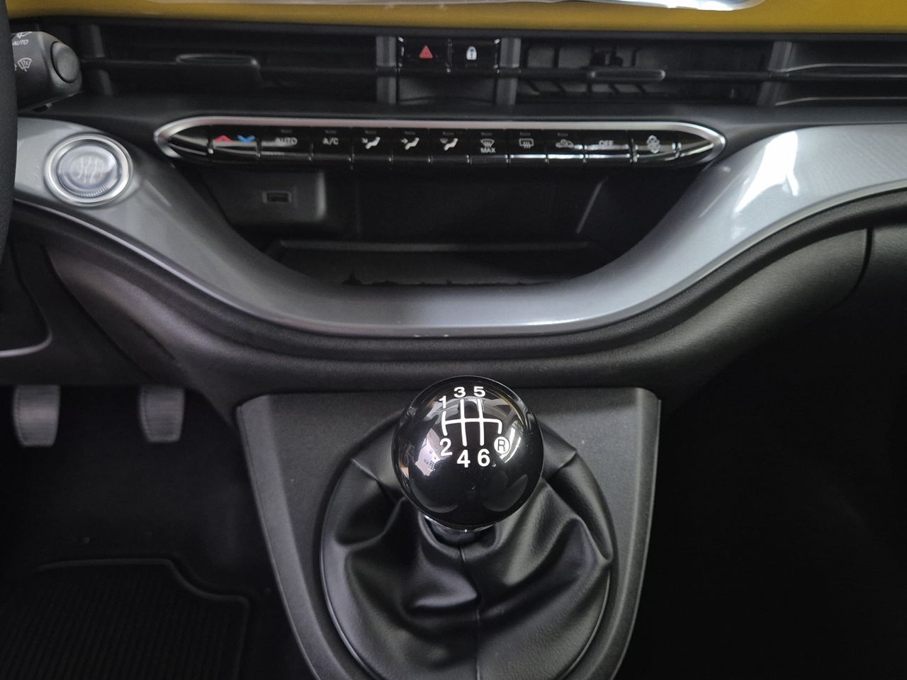 Fiat 500 TORINO 1.0 Hybrid 48kW (65cv) - Foto 18