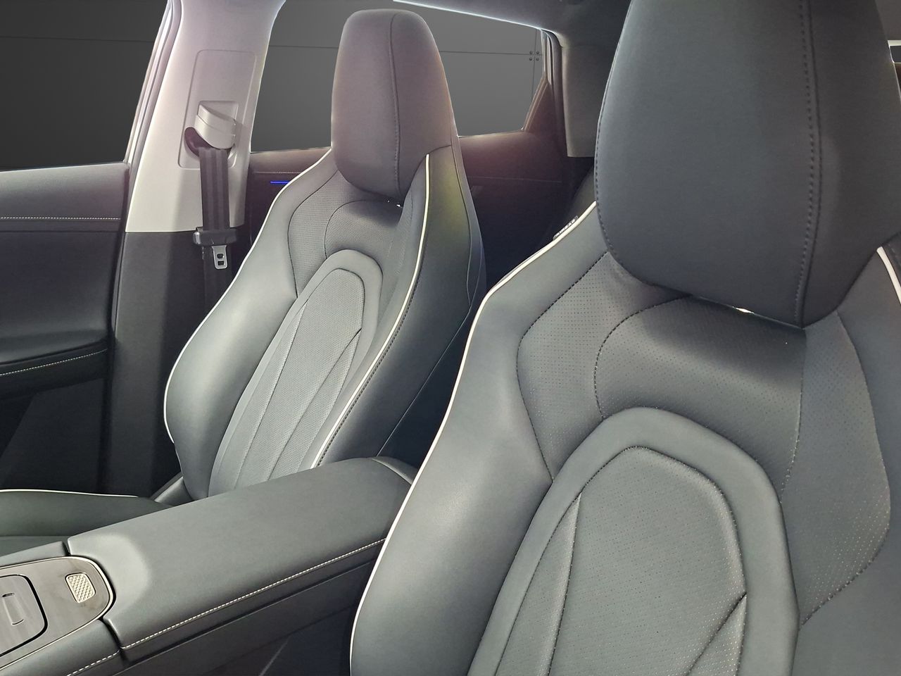 Omoda 5 MY25 - Premium 1.6 TGDI 108kW (145cv) - Foto 12