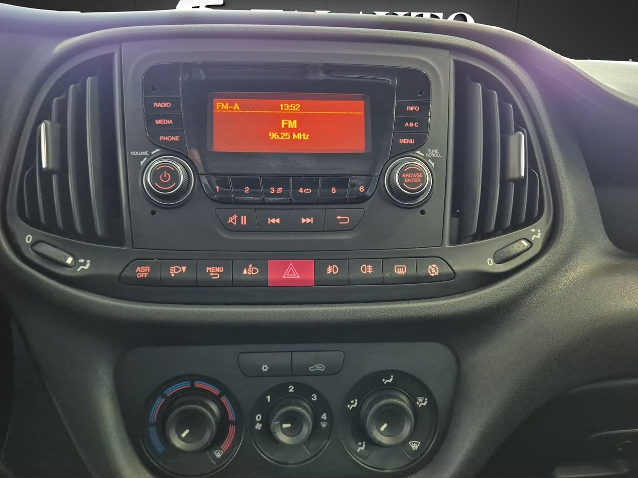 Fiat Doblò CARGO SX 1.3 Mjet 95cv DIESEL - Foto 19