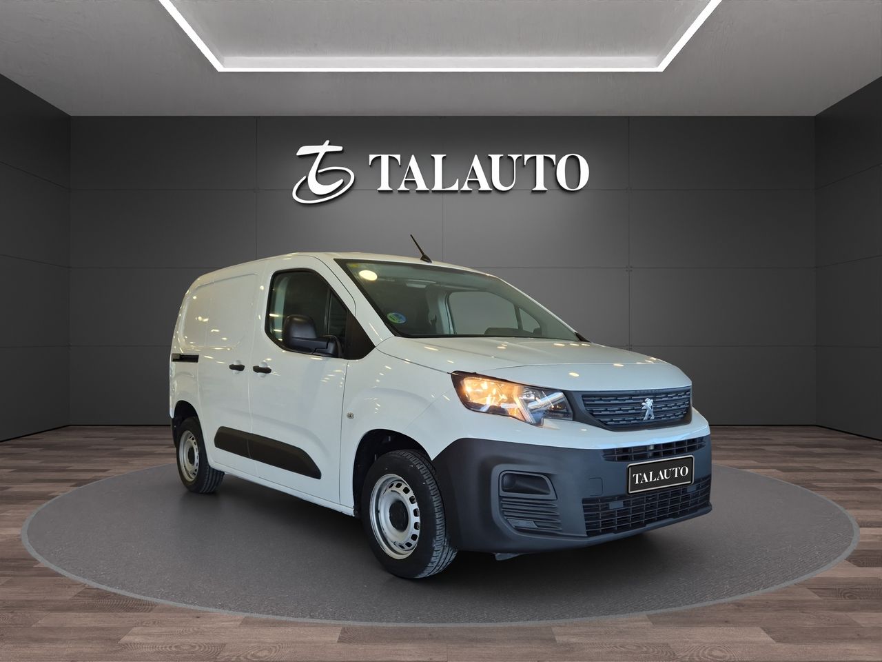 Peugeot Partner PRO STANDARD 600 Kg BLUEHDI 100cv S&S 5vel - Foto 8