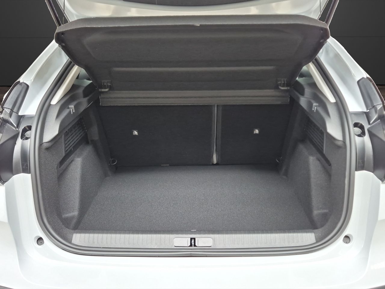 Citroën C4 Hybrid 145 ë-DCS6 Business Edition - Foto 16