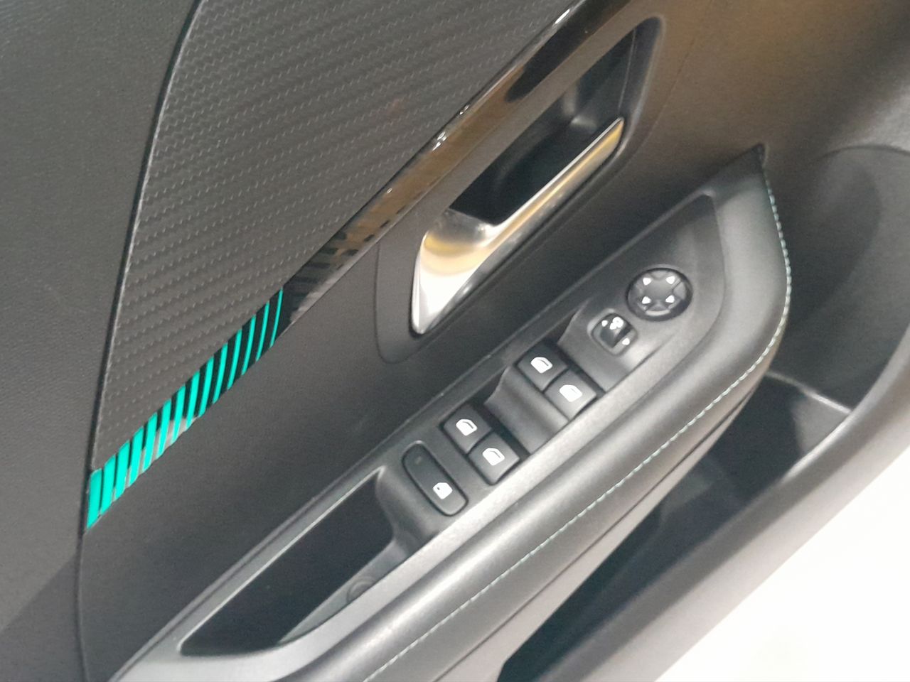 Peugeot 208 BlueHDi 73kW (100CV) Allure - Foto 20