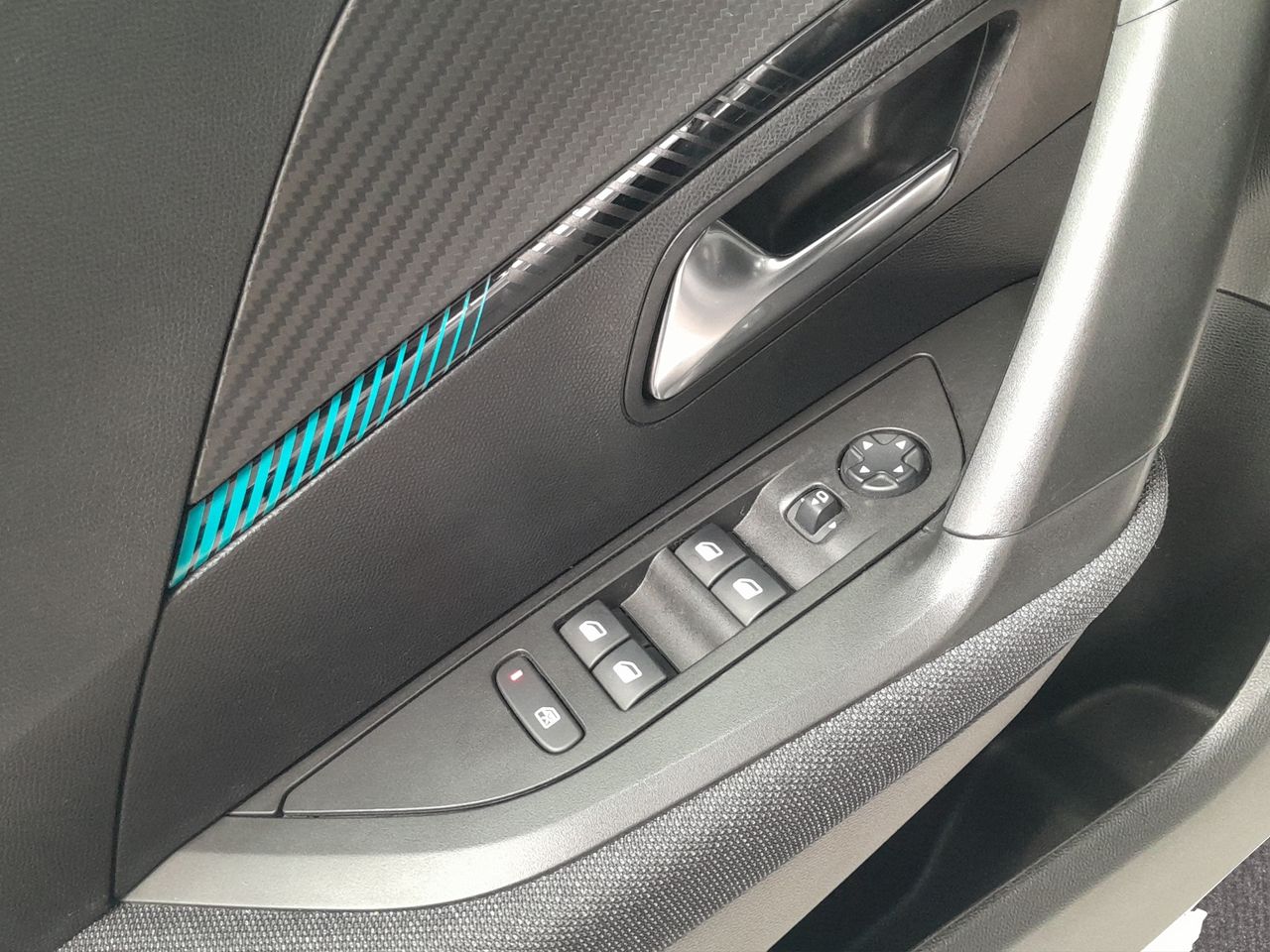 Peugeot 2008 Style BlueHDI 81kW (110CV) - Foto 21