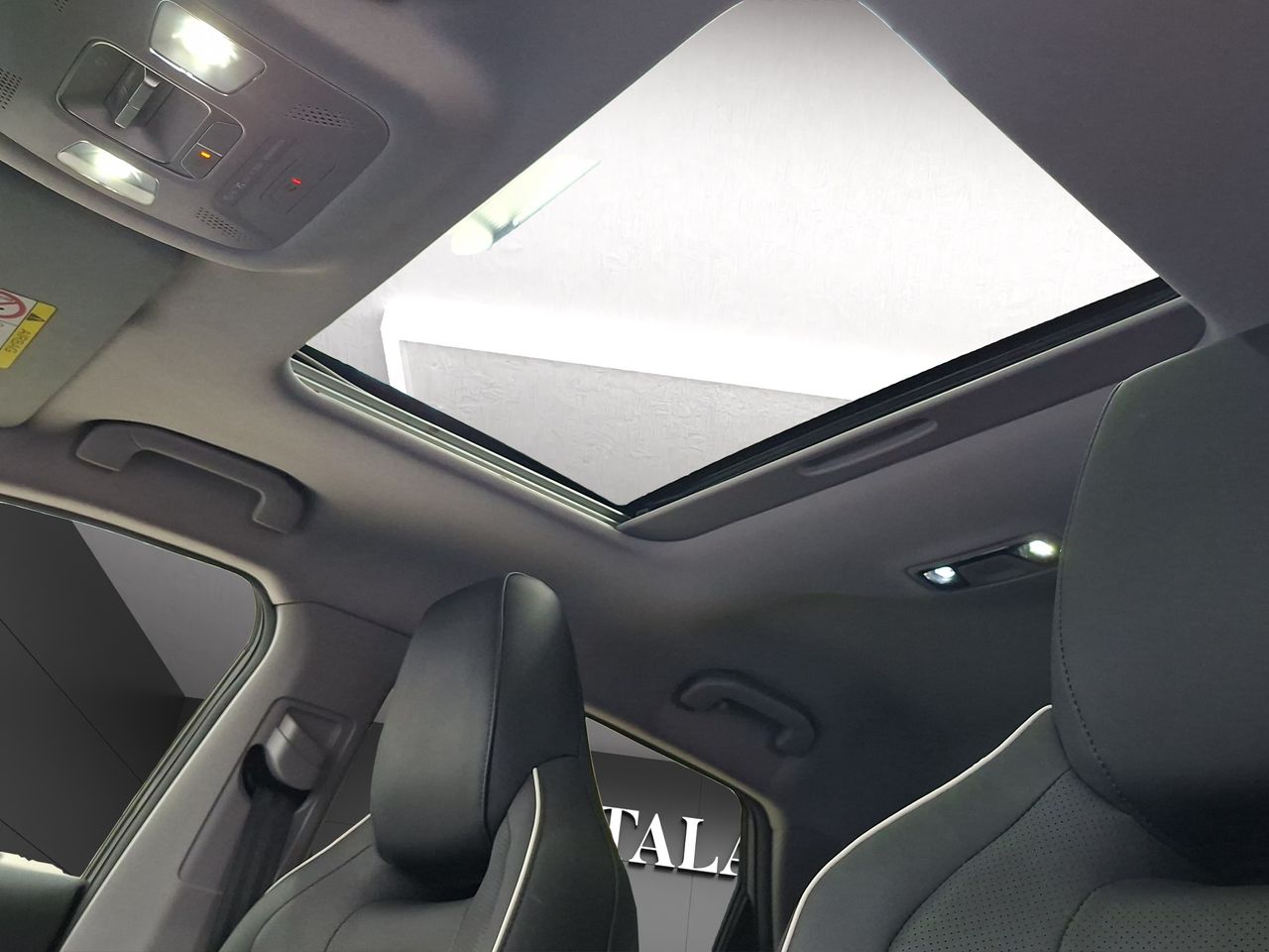 Omoda 5 MY25 - Premium 1.6 TGDI 108kW (145cv) - Foto 18