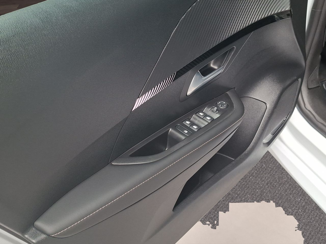 Peugeot 208 Allure Gasolina 100 S&S 6 Vel. MAN - Foto 21