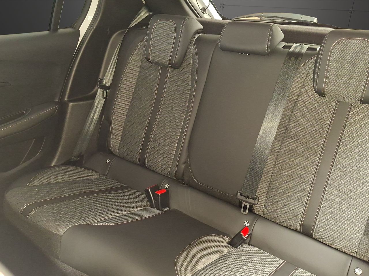 Peugeot 208 Allure Gasolina 100 S&S 6 Vel. MAN - Foto 14