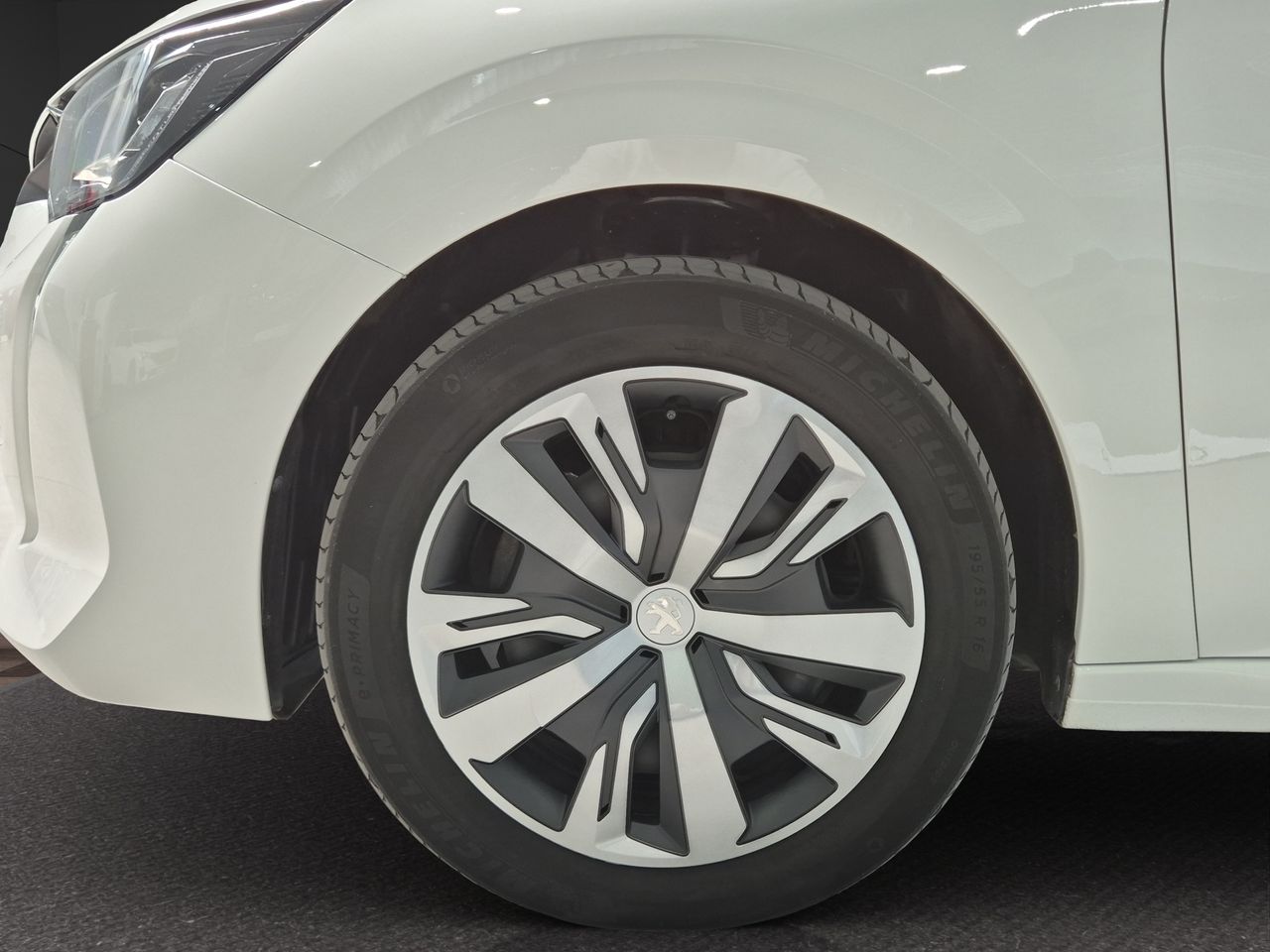 Peugeot 208 BlueHDi 73kW (100CV) Active Pack - Foto 9