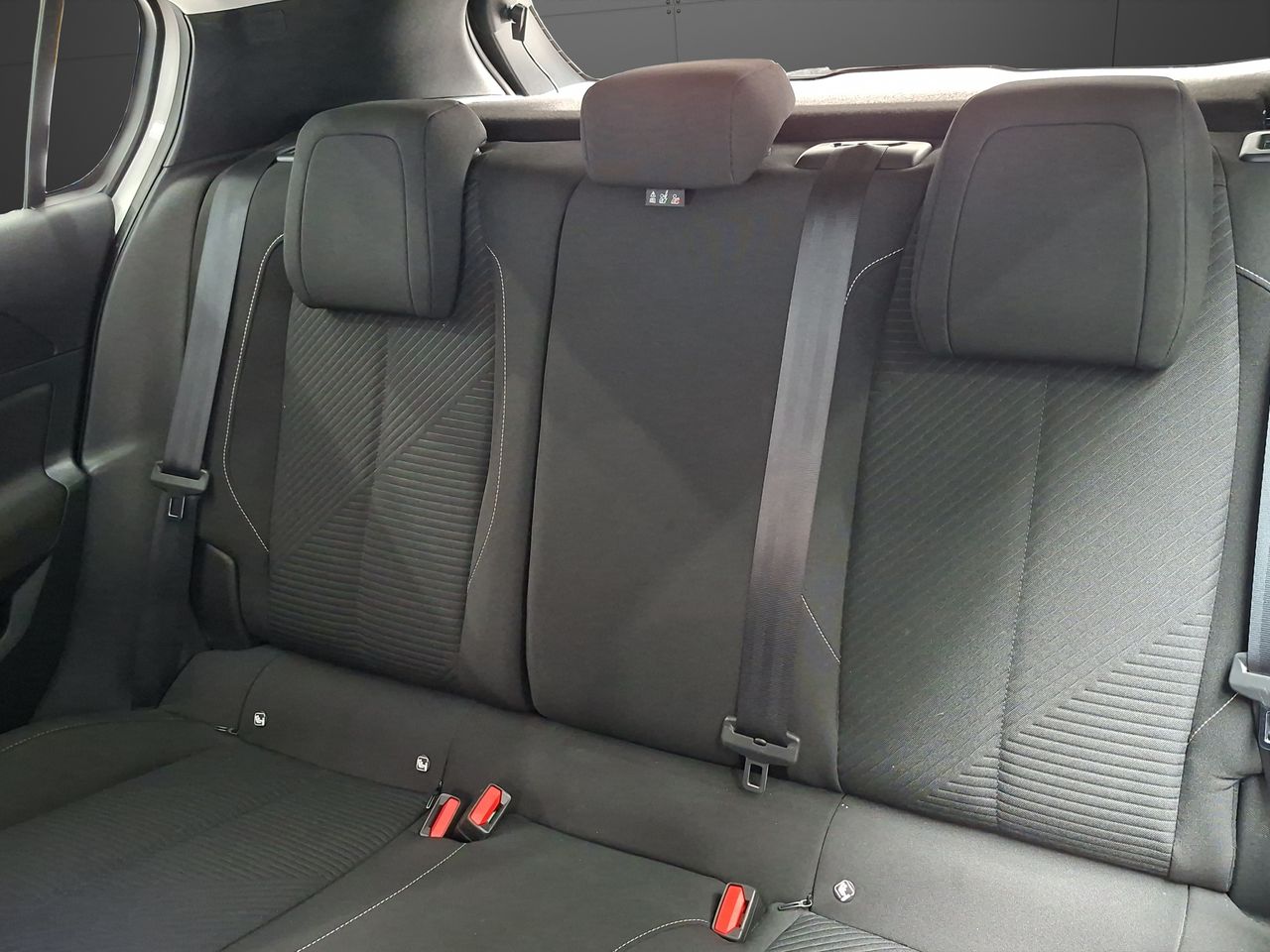 Peugeot 308 5P Active Pack BlueHDi 130 S&S EAT8 - Foto 14