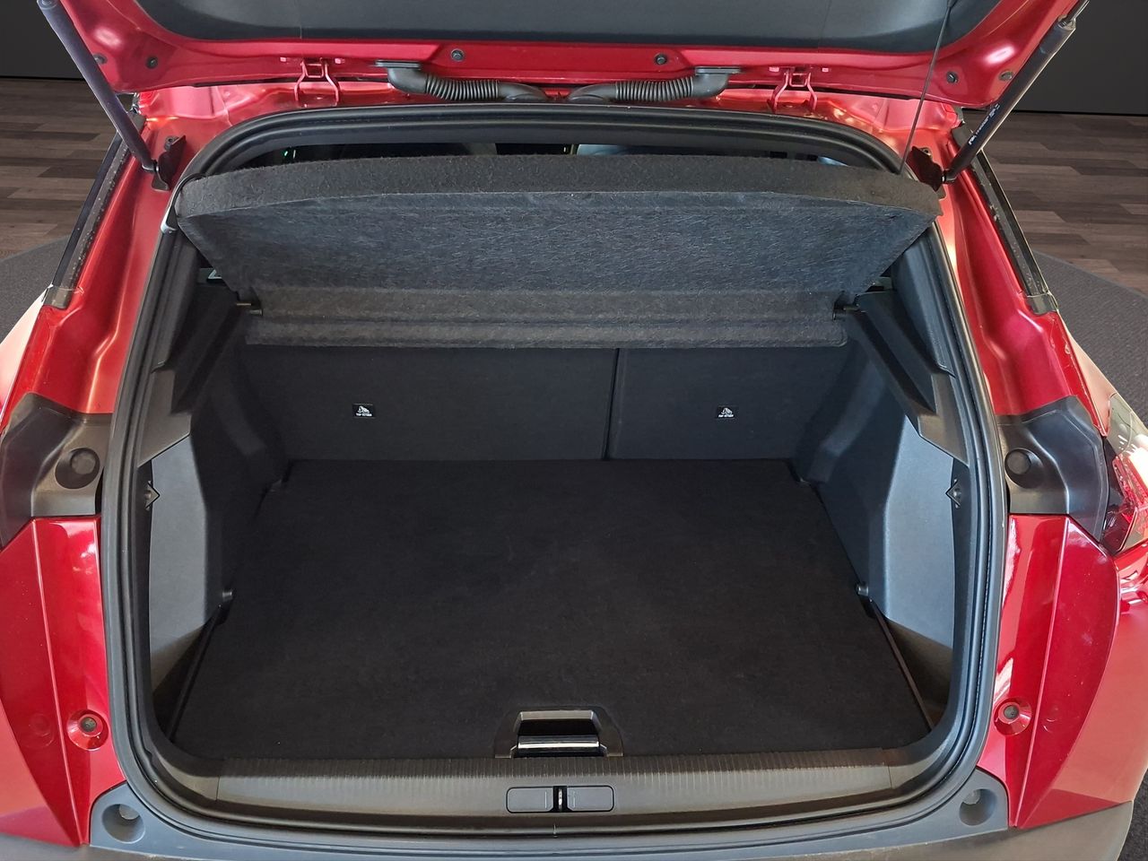 Peugeot 2008 GT BlueHDI 130 S&S EAT8 - Foto 16