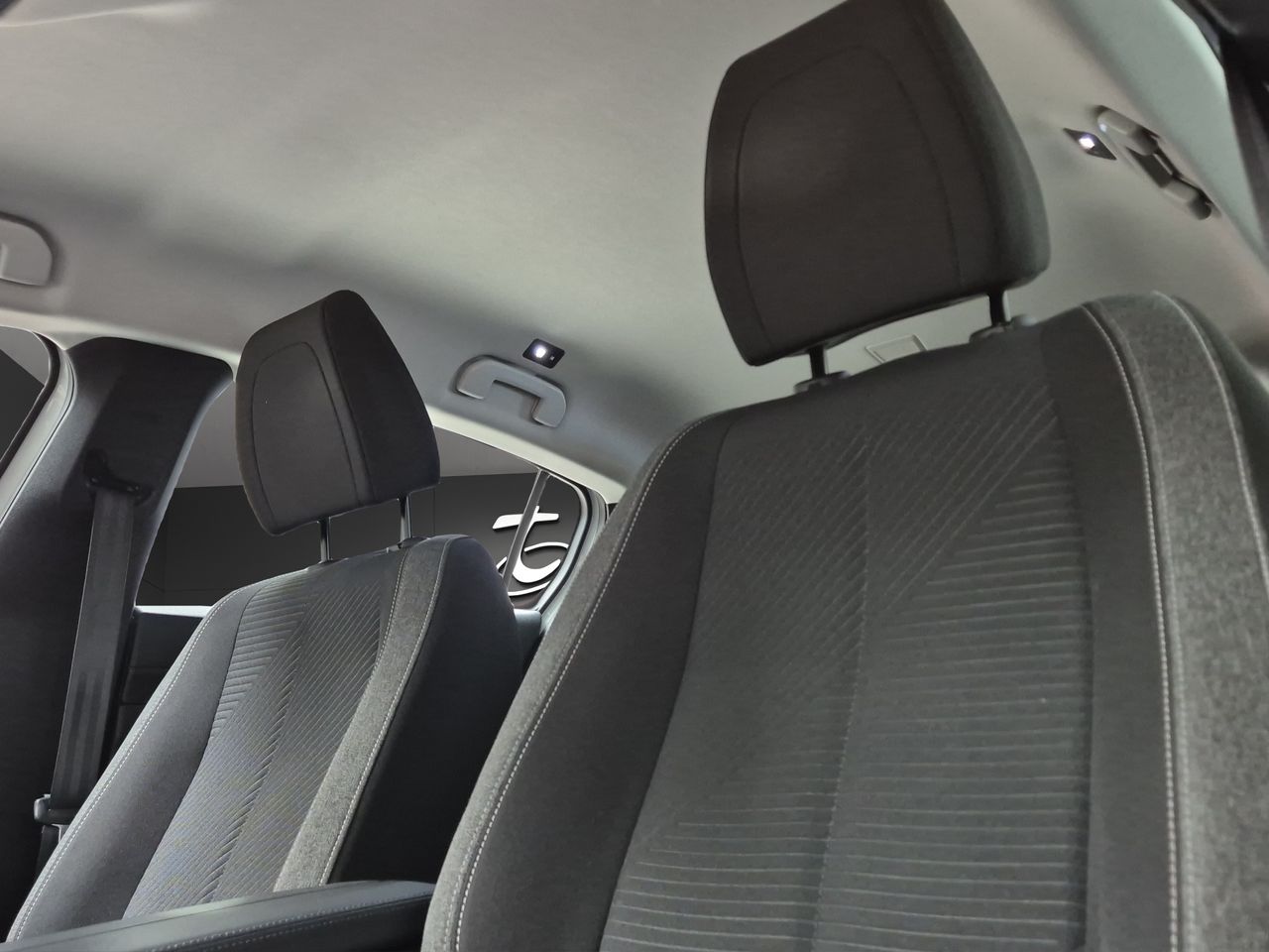 Peugeot 308 5P Active Pack BlueHDi 130 S&S EAT8 - Foto 16