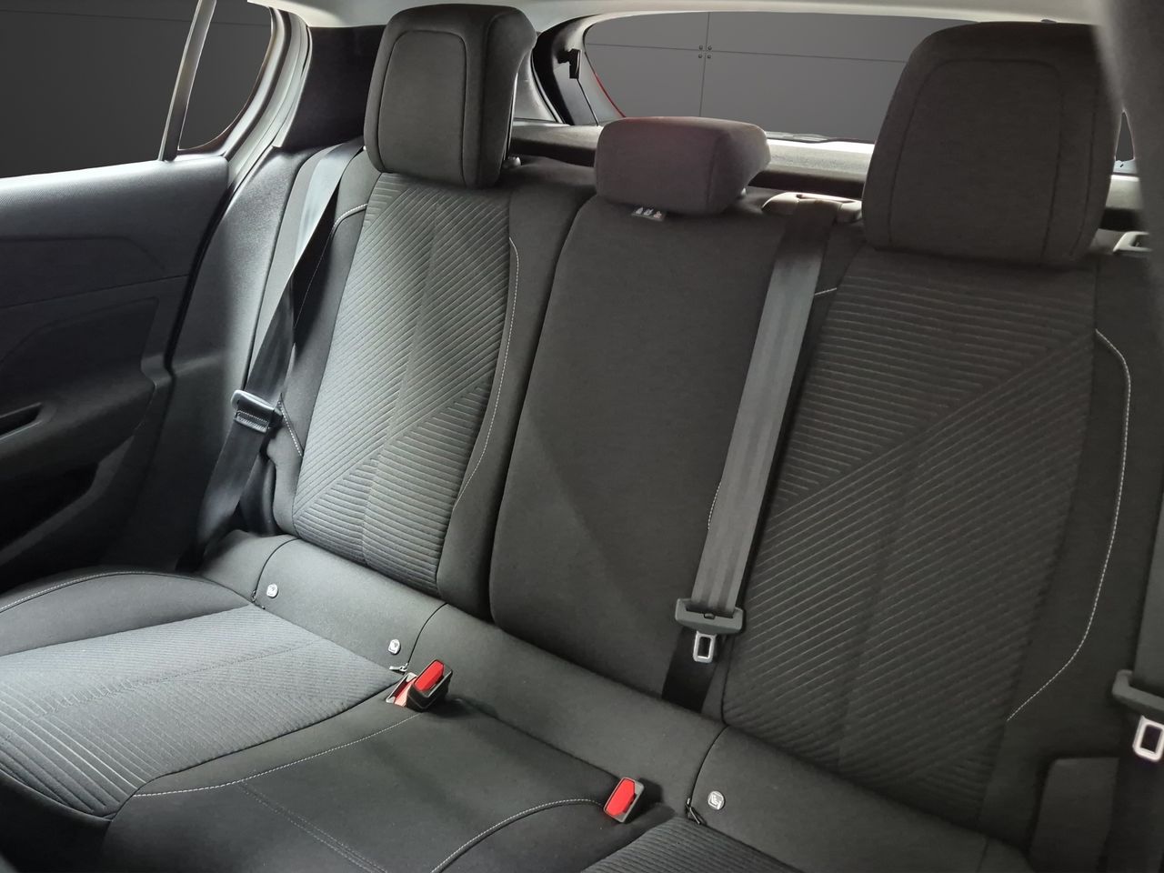 Peugeot 308 5P Active Pack BlueHDi 130 S&S EAT8 - Foto 12