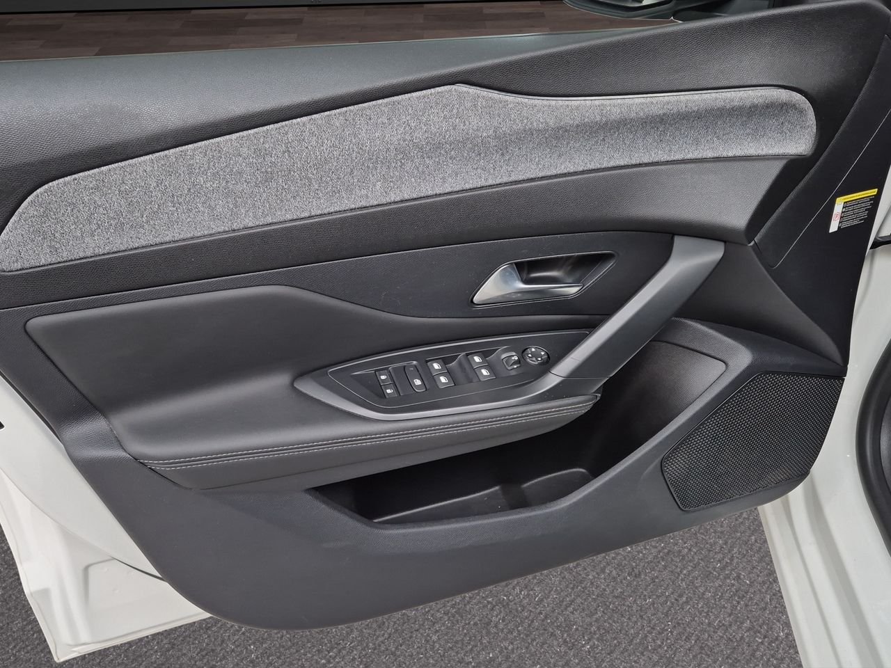 Peugeot 308 5P Allure BlueHDi 130 S&S EAT8 - Foto 19