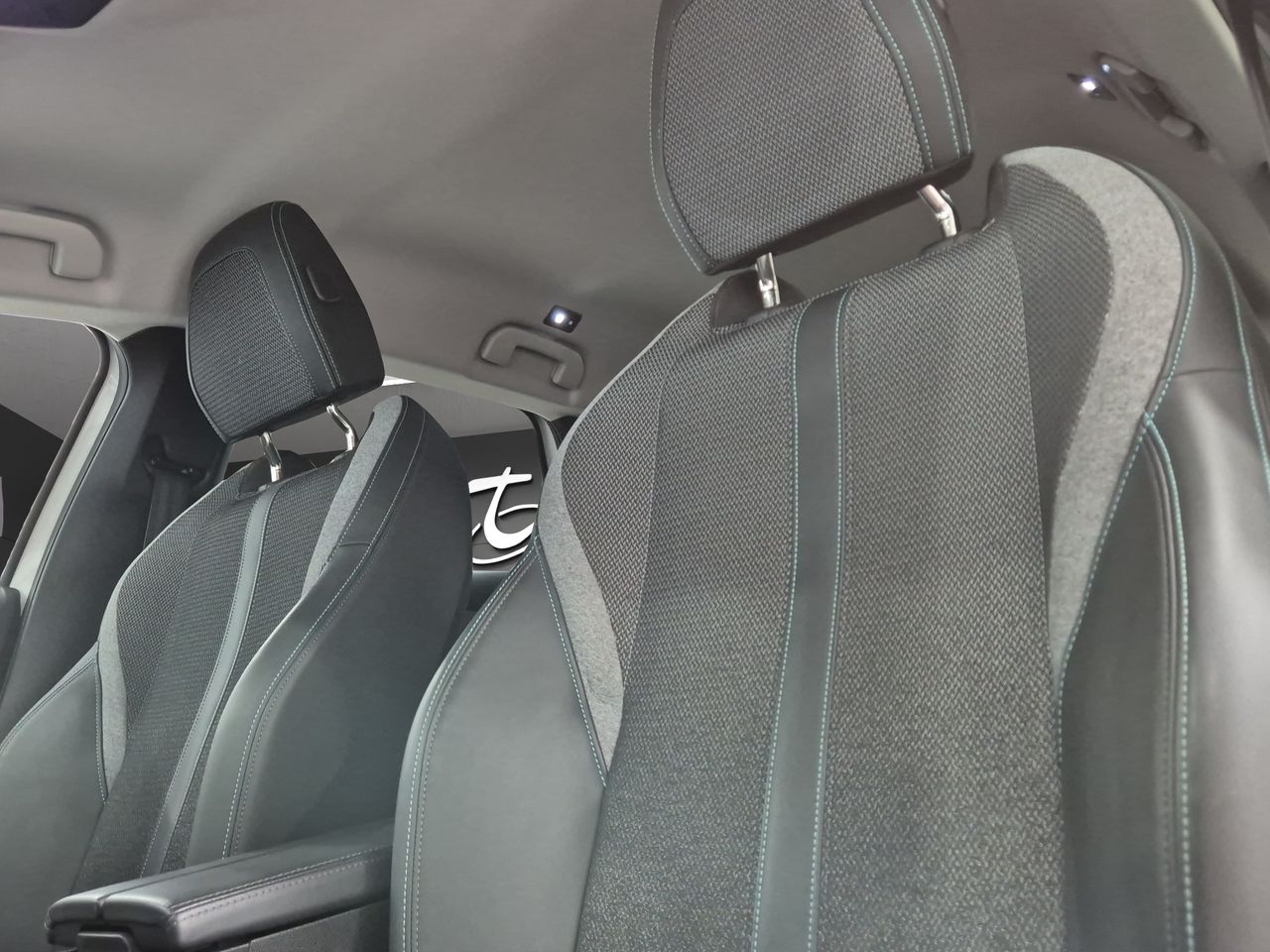 Peugeot 308 5P Allure BlueHDi 130 S&S EAT8 - Foto 16