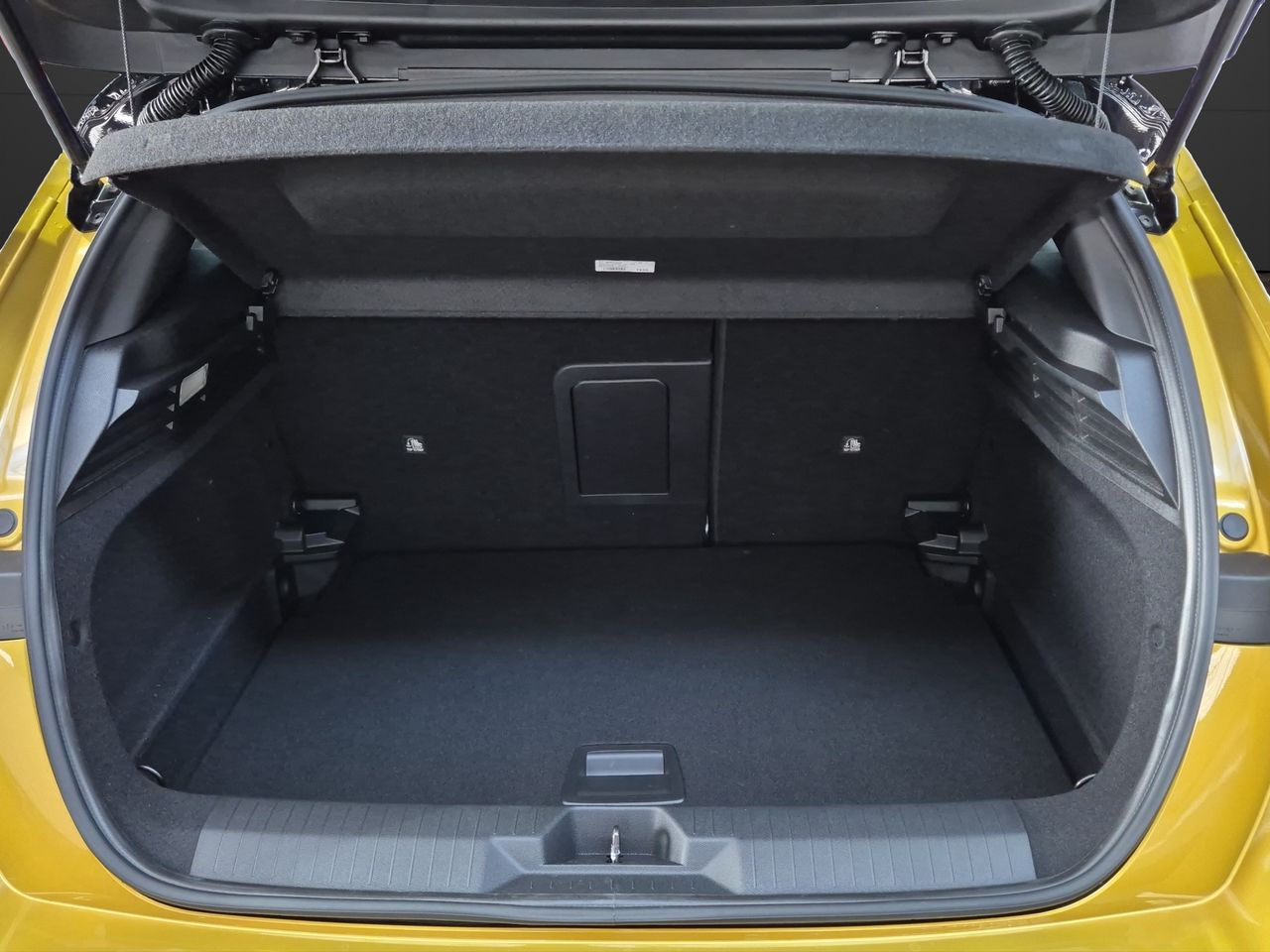 Opel Astra 1.2T XHT Hybrid 107kW Ultimate eDCT6 - Foto 20