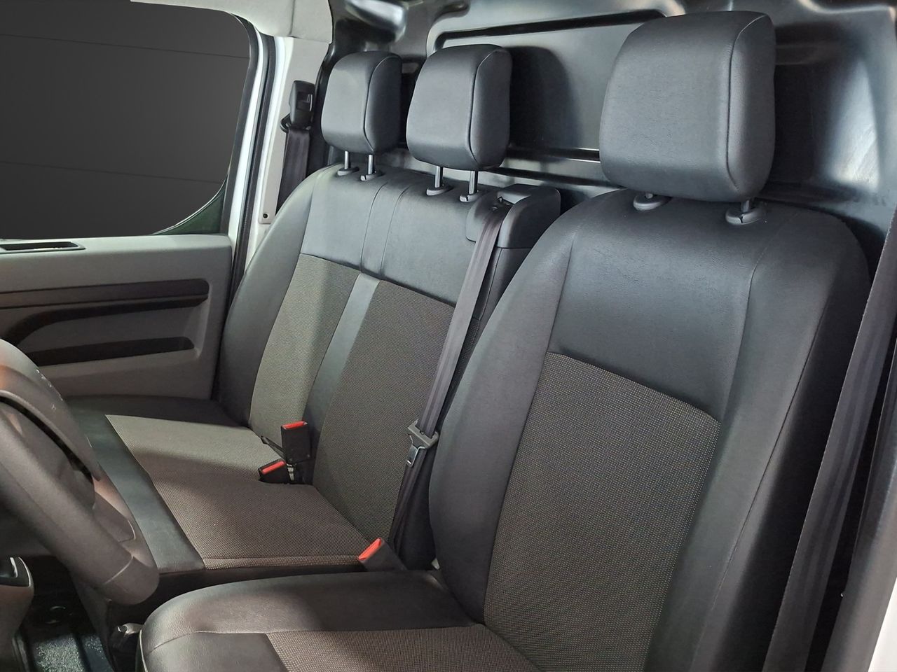 Peugeot Expert FURGON PRO BHDI 120cv S&S 6vel MAN STANDARD FURGON PRO BHDI 120cv S&S 6vel MAN STANDARD - Foto 18