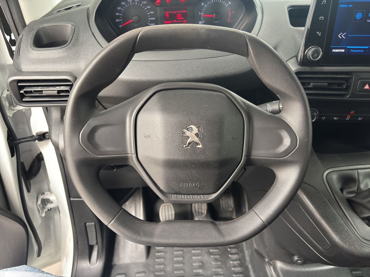 Peugeot Partner PRO STANDARD 600 Kg BLUEHDI 100cv S&S 6vel MAN - Foto 17