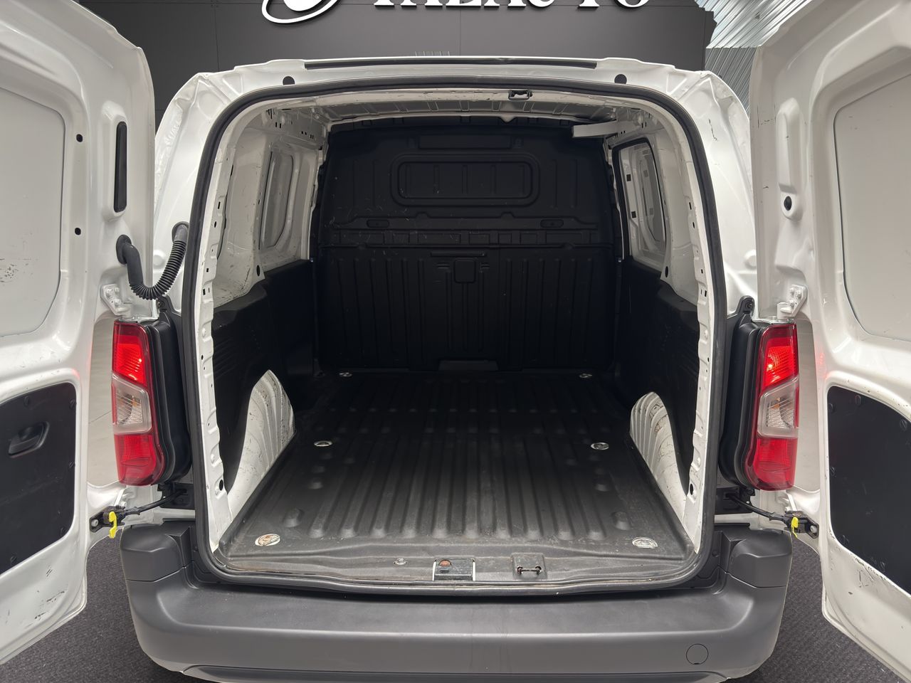 Peugeot Partner PRO STANDARD 600 Kg BLUEHDI 100cv S&S 6vel MAN - Foto 20