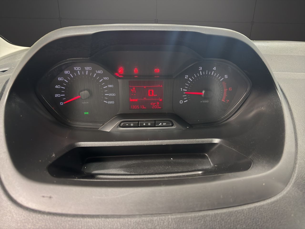 Peugeot Partner PRO STANDARD 600 Kg BLUEHDI 100cv S&S 6vel MAN - Foto 18