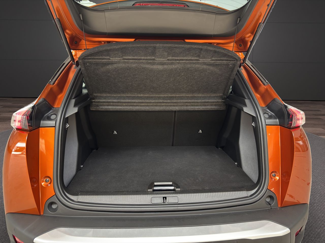 Peugeot 2008 Allure BlueHDI 81kW (110CV) - Foto 20