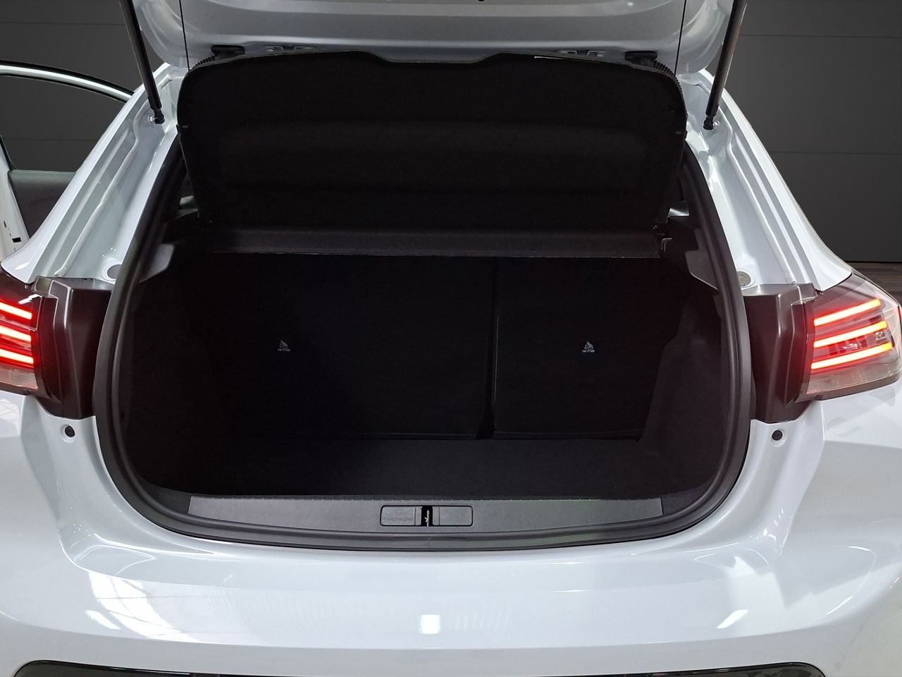 Peugeot 208 Allure HYBRID 110 eDCS6 - Foto 13