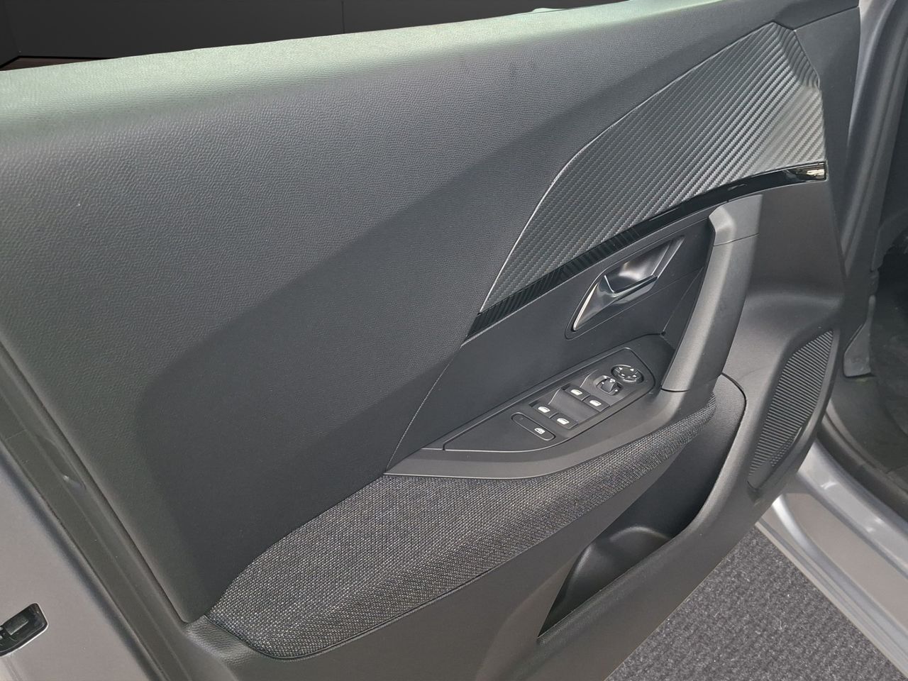 Peugeot 2008 N2008 Style Hybrid 110 eDCS6 - Foto 15