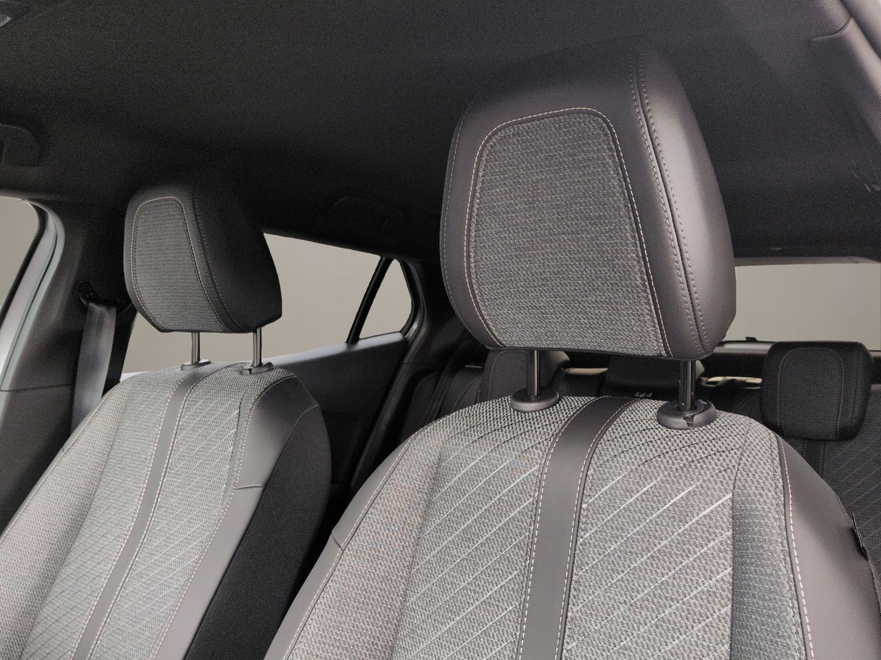 Peugeot 2008 N2008 Allure Hybrid 110 eDCS6 - Foto 13