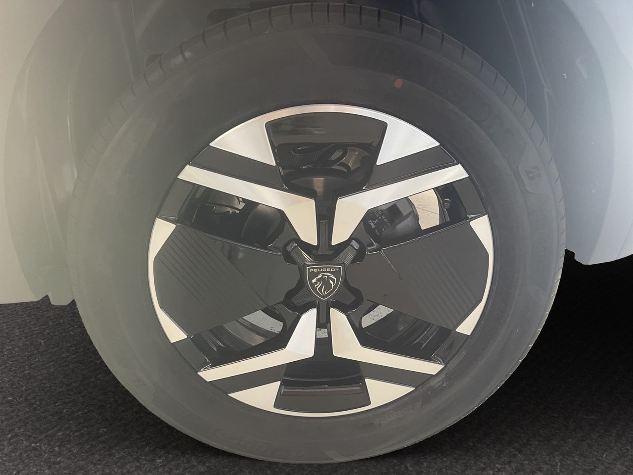 Peugeot 2008 N2008 Allure Hybrid 145 eDCS6 - Foto 19