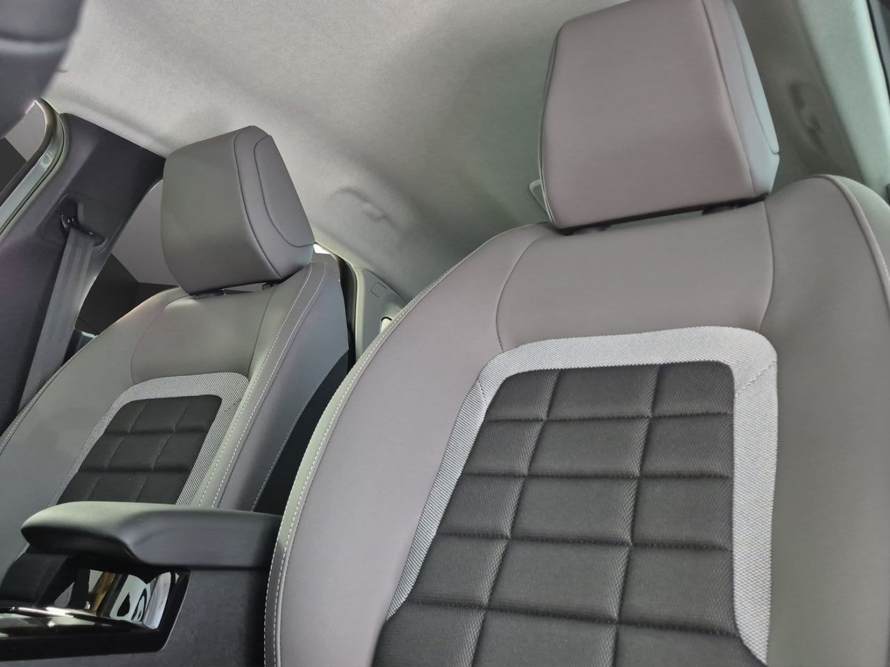 Citroën C4 Hybrid 110 ë-DCS6 Plus - Foto 18