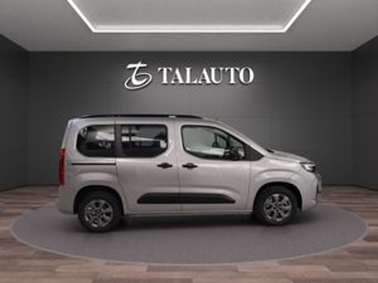 Opel Combo 100 Cv 1.5 Td S/S MT6 €6.4 - Foto 8