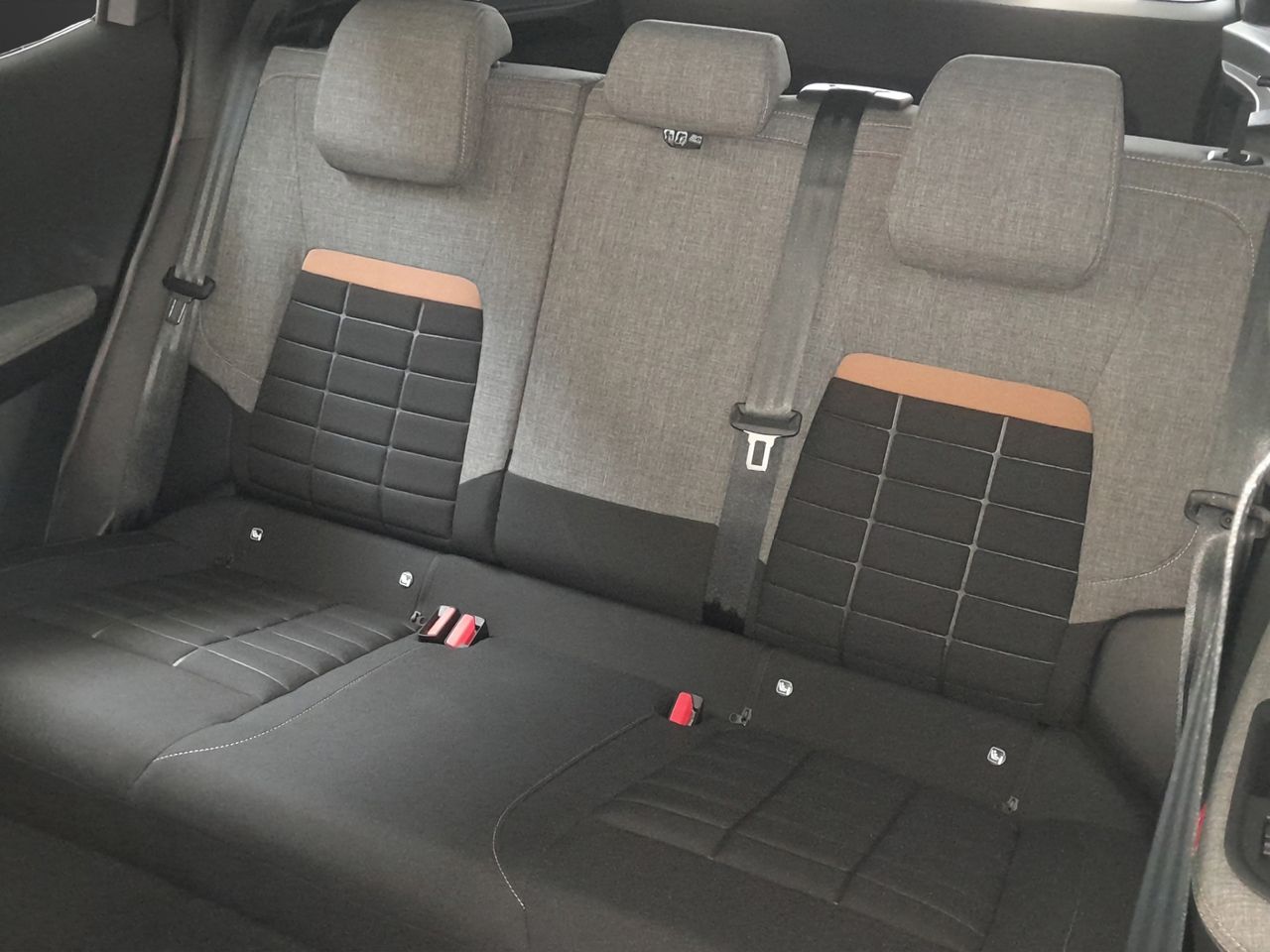 Citroën C3 Aircross Turbo 73kW (100CV) BVM6 PLUS - Foto 17