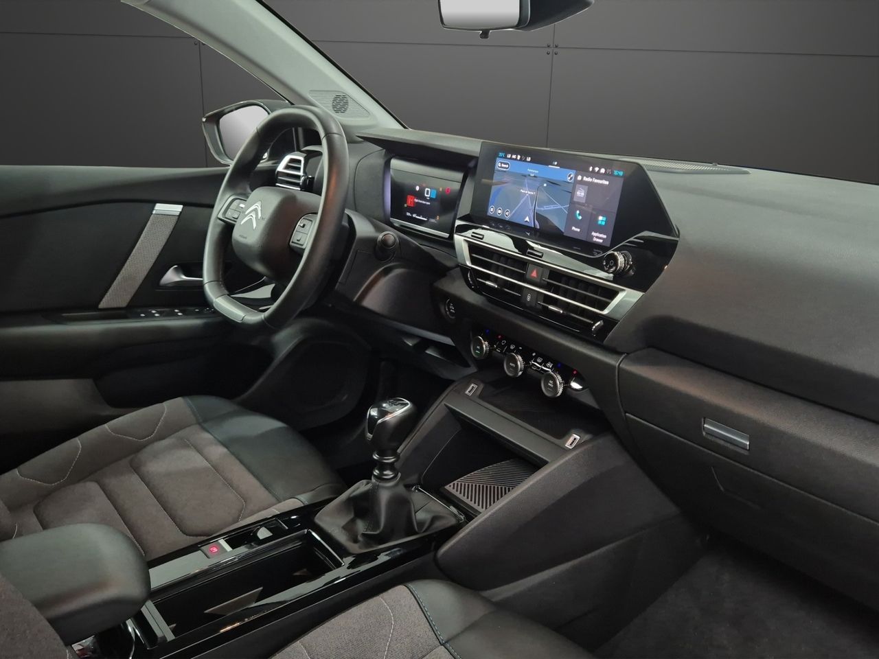 Citroën C4 PureTech 130 S&S 6v Plus - Foto 15