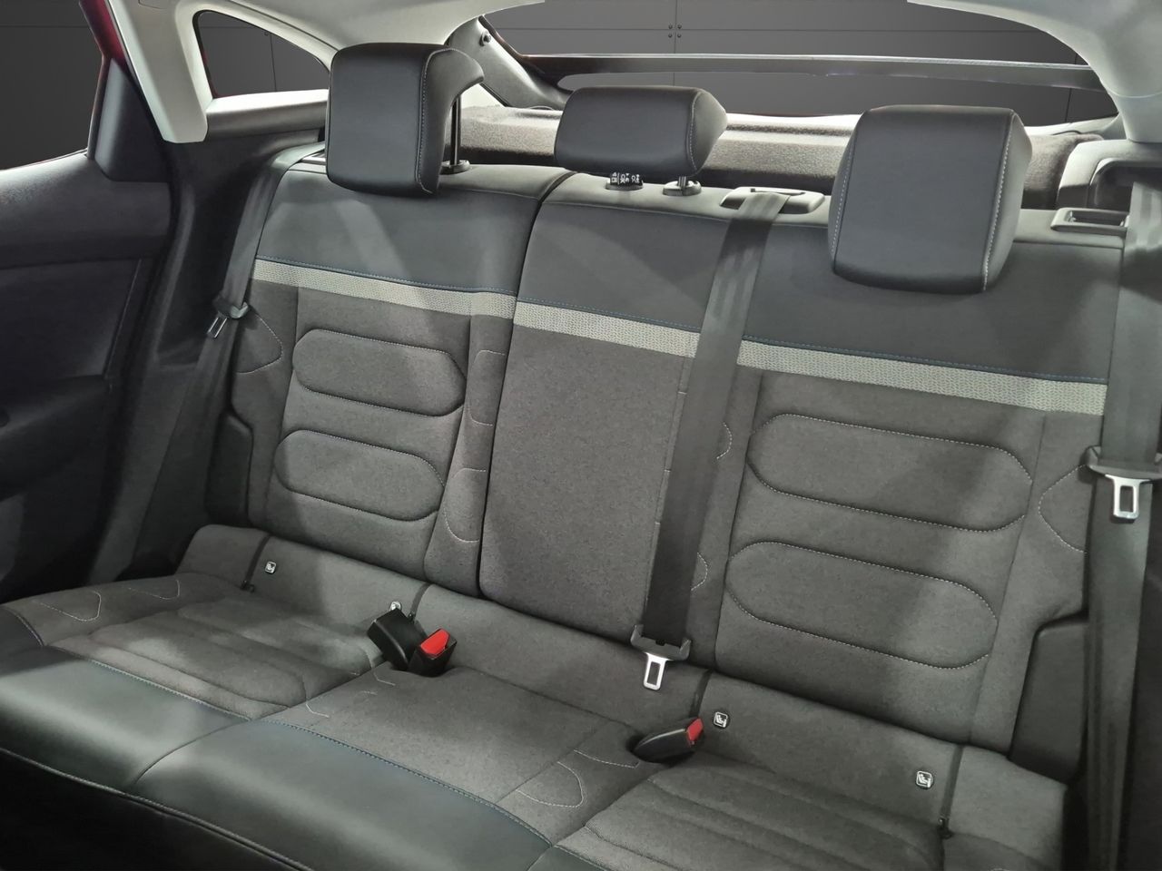 Citroën C4 PureTech 130 S&S 6v Plus - Foto 12