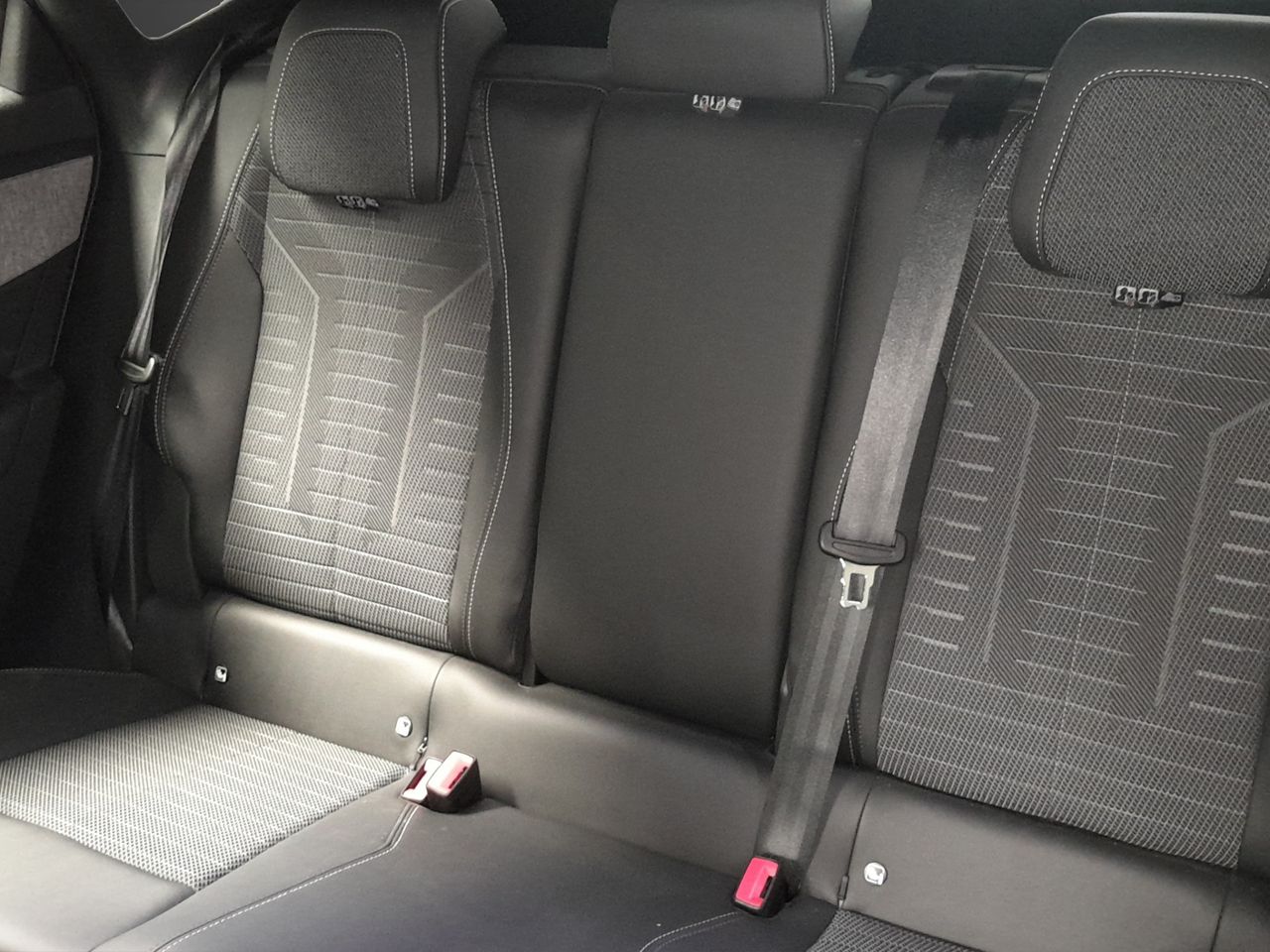 Peugeot 3008 Hybrid 1.2 100KW Allure eDCS6 - Foto 12