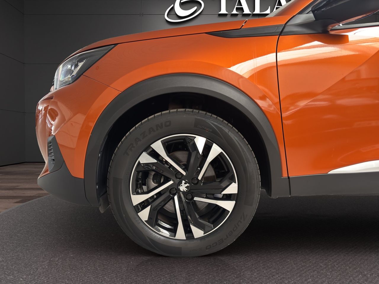 Peugeot 2008 Allure Pack BlueHDI 130 S&S EAT8 - Foto 21