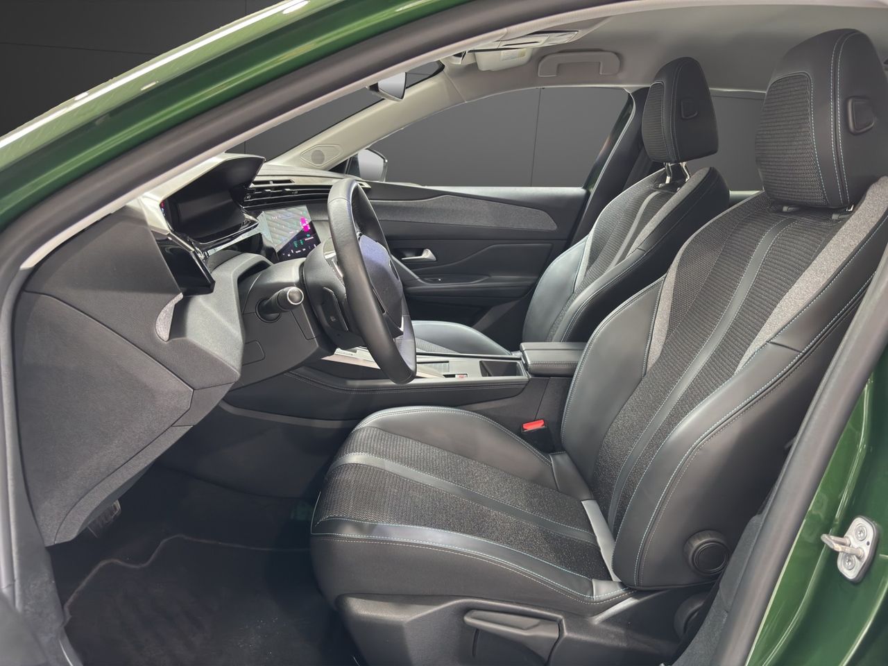 Peugeot 308 5P Allure Pack PureTech 130 S&S EAT8 - Foto 10