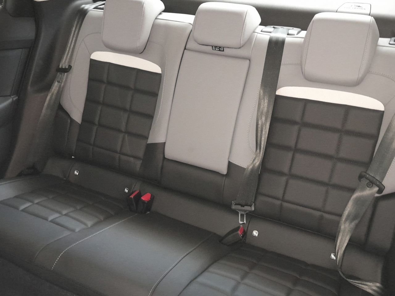 Citroën C4 X Hybrid 145 ë-DCS6 Max - Foto 12