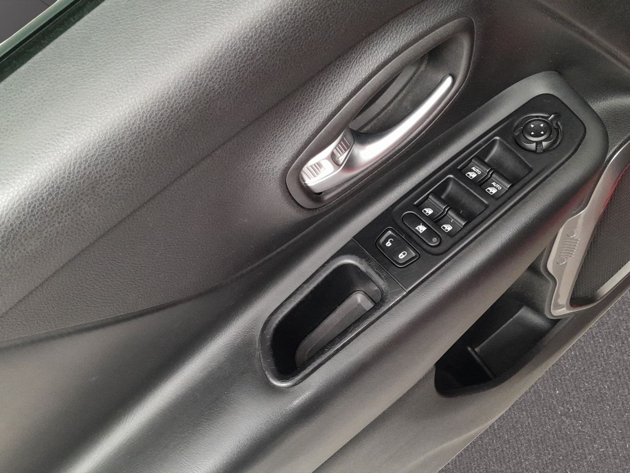 Jeep Renegade 1.0G 88kW Limited 4x2 - Foto 19