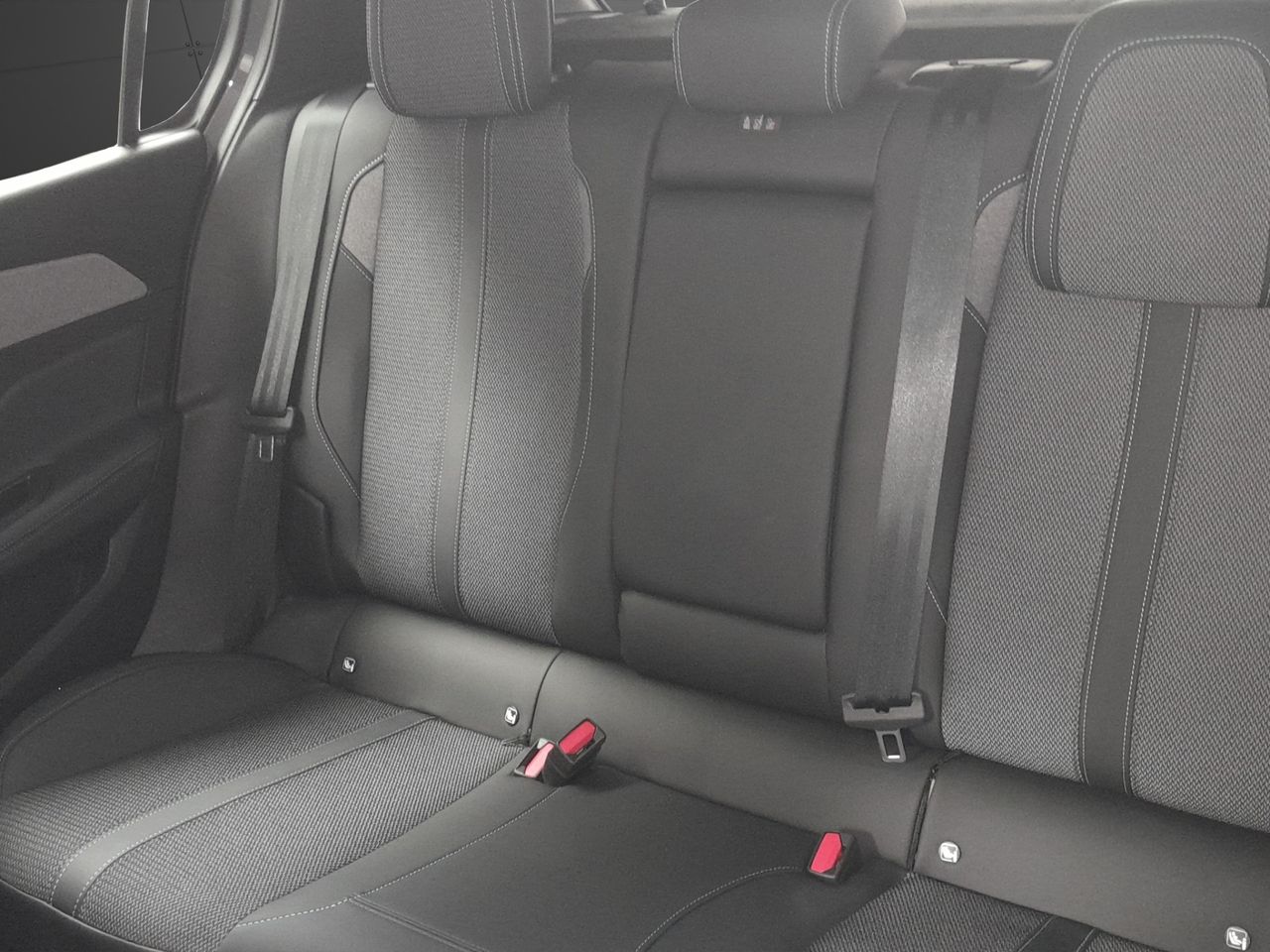 Peugeot 308 5P Allure PureTech 130 S&S MAN - Foto 16