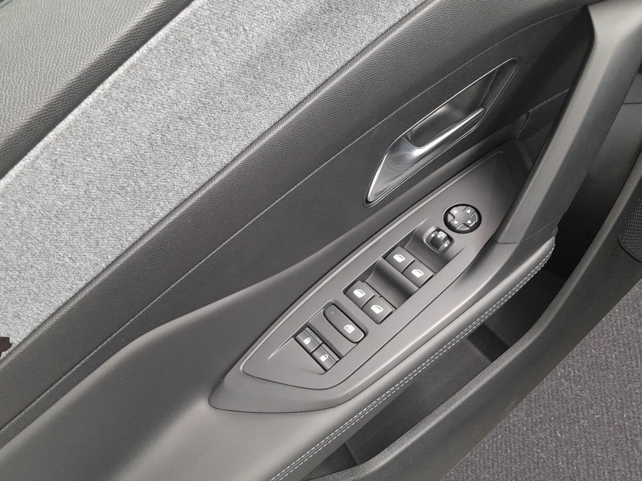 Peugeot 308 5P Allure PureTech 130 S&S MAN - Foto 12