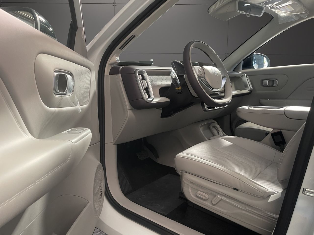 Leapmotor B10 B10 REEV 18.8 kWh Design Auto - Foto 11