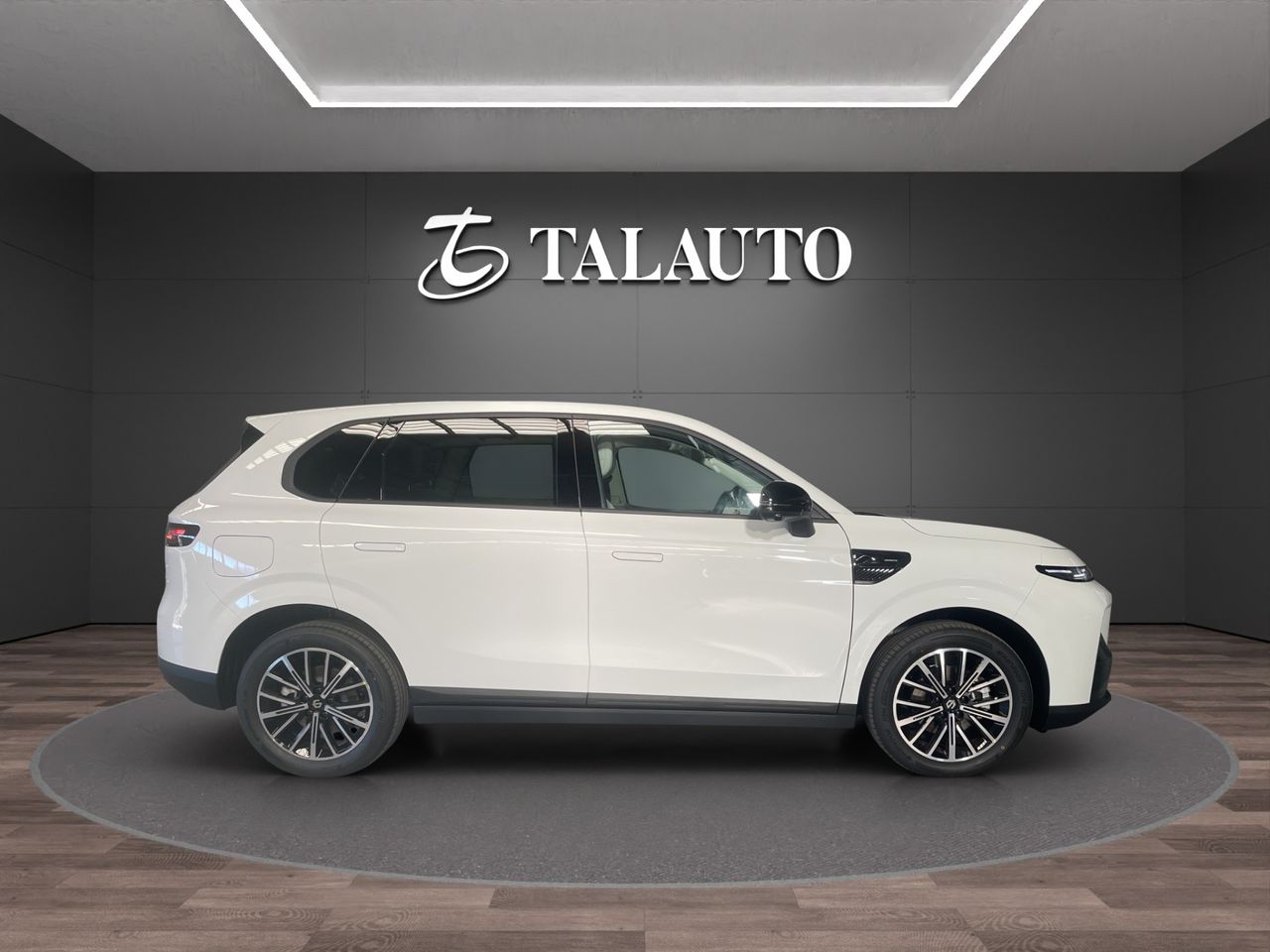 Leapmotor B10 B10 REEV 18.8 kWh Design Auto - Foto 7