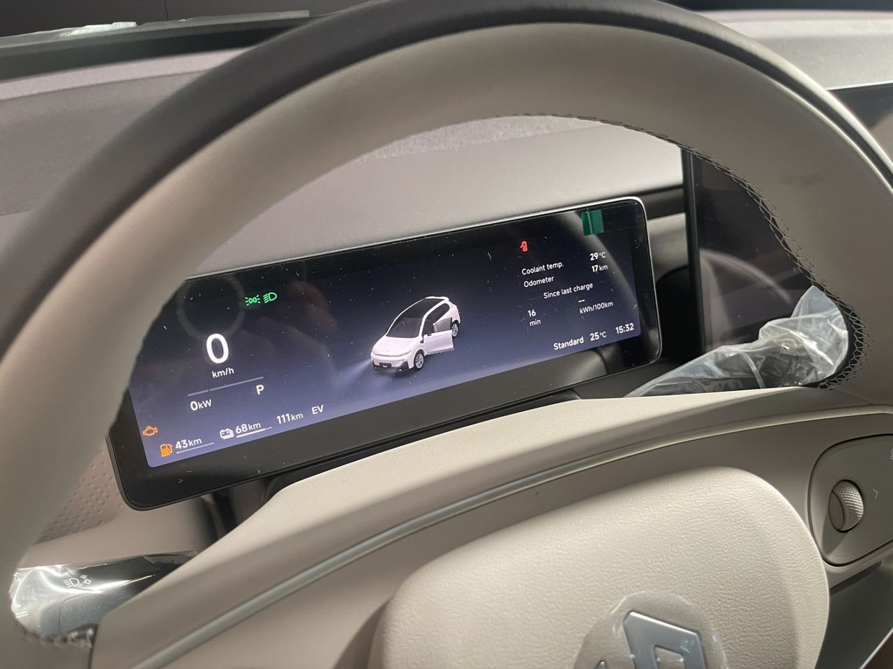 Leapmotor B10 B10 REEV 18.8 kWh Design Auto - Foto 21