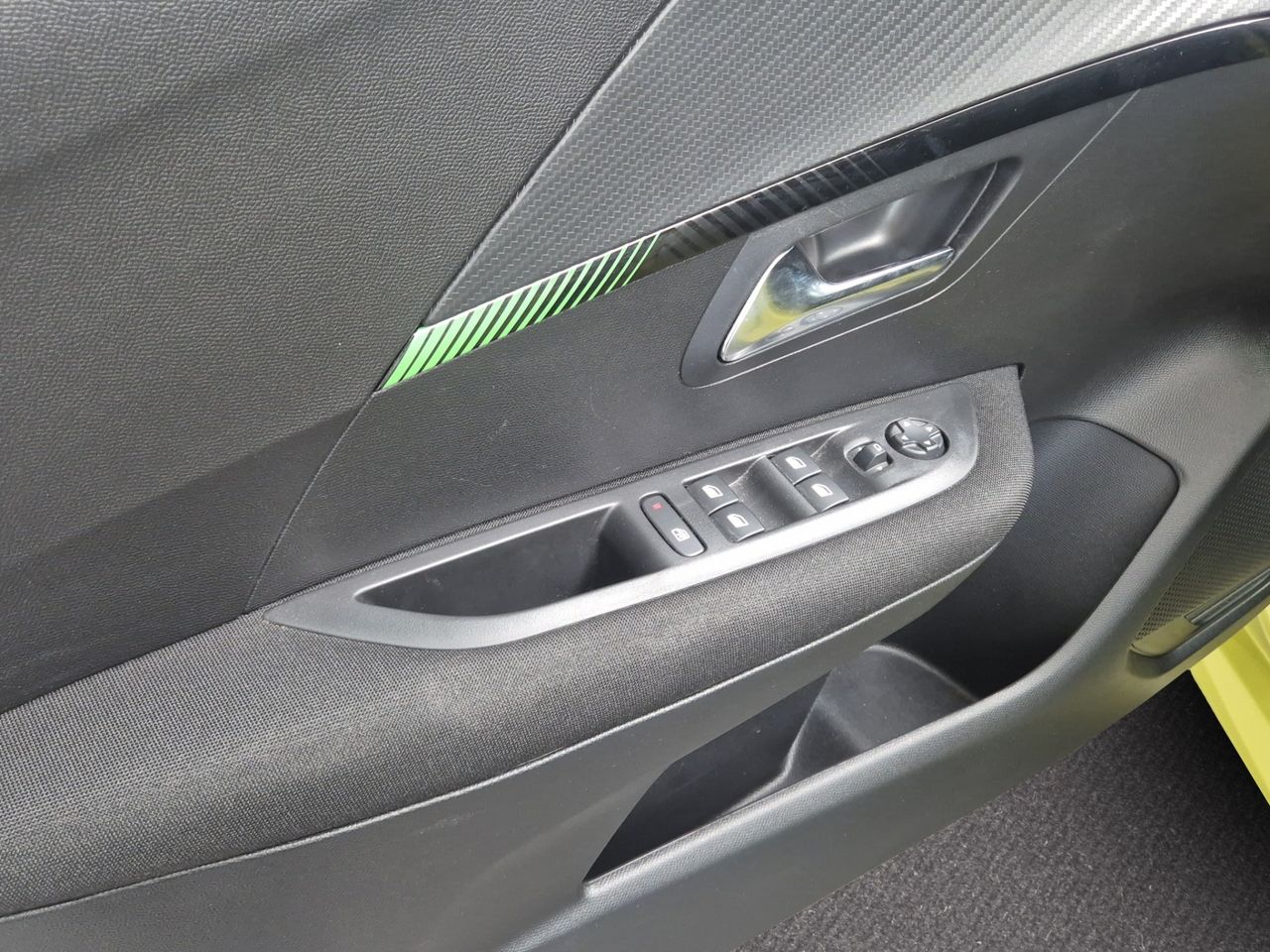 Peugeot 208 Active Puretech 100 - Foto 12