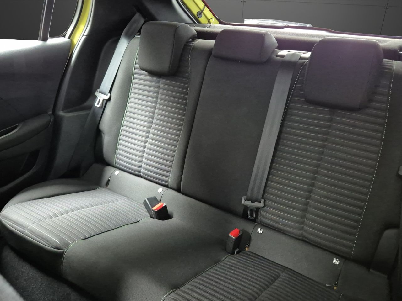 Peugeot 208 Active Puretech 100 - Foto 16
