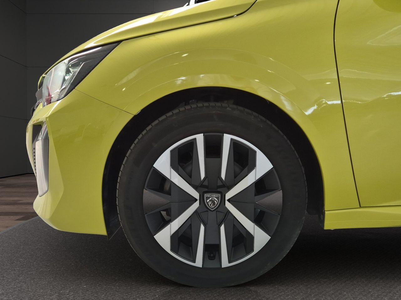 Peugeot 208 Active Puretech 100 - Foto 14